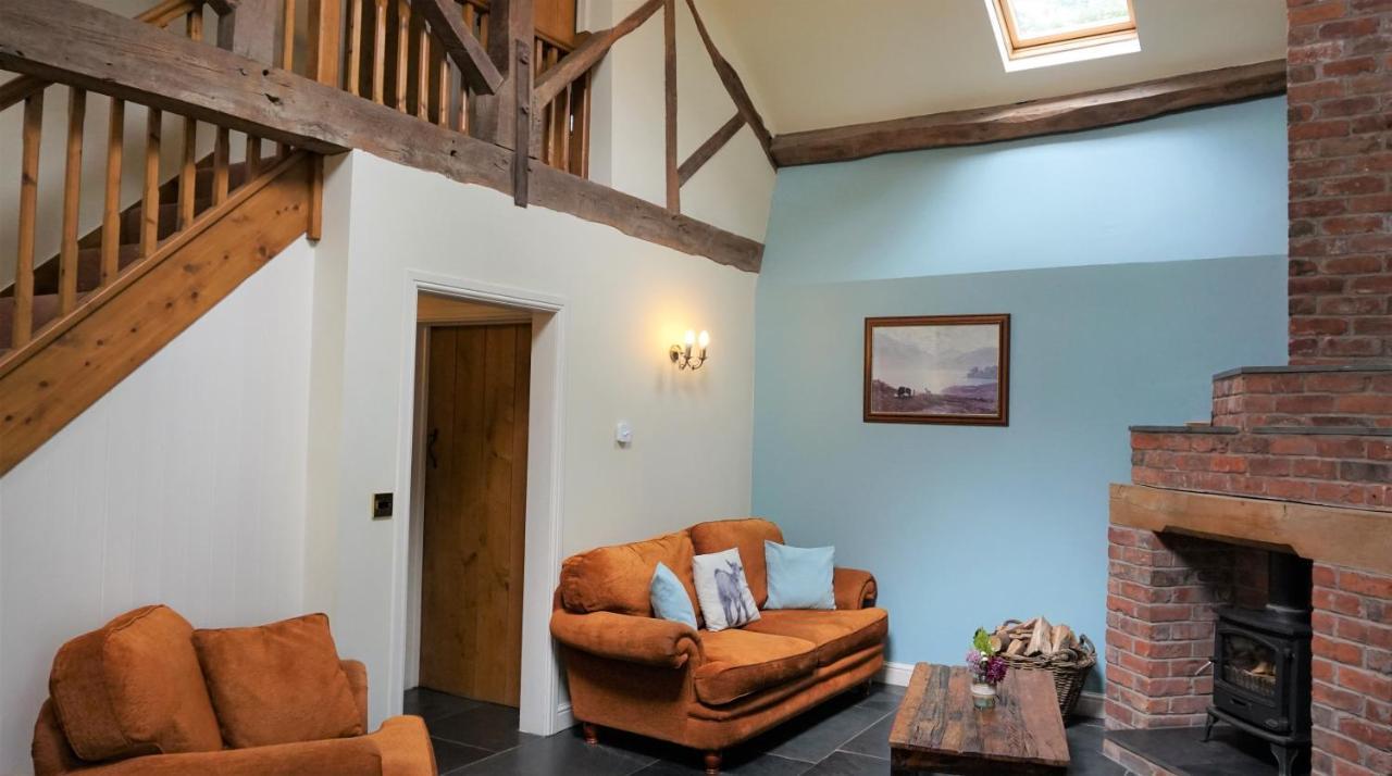 Sheep Dip Cottage - 5* Cyfie Farm, With Log Burner And Private Hot Tub Llanfyllin Exterior foto