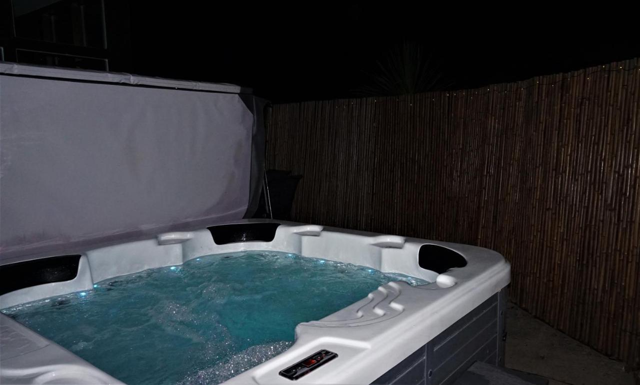 Sheep Dip Cottage - 5* Cyfie Farm, With Log Burner And Private Hot Tub Llanfyllin Exterior foto